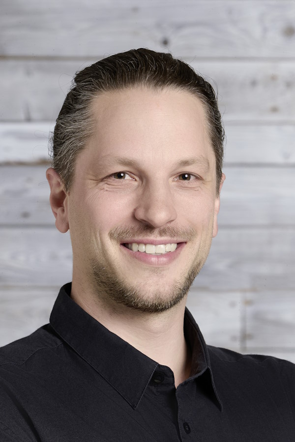 Dr. Florian Lach